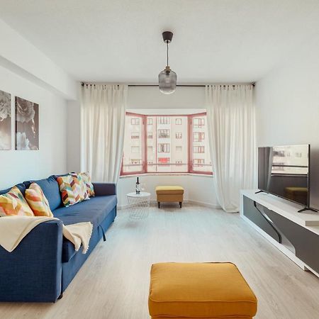Elegant 3 Bedroom Apt - City Centre - Garage - Metro Lisboa Екстериор снимка