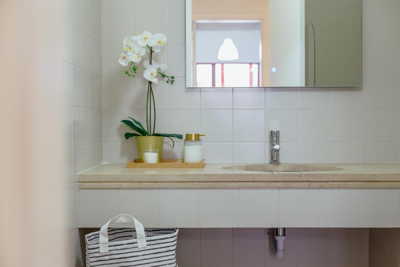 Elegant 3 Bedroom Apt - City Centre - Garage - Metro Lisboa Екстериор снимка